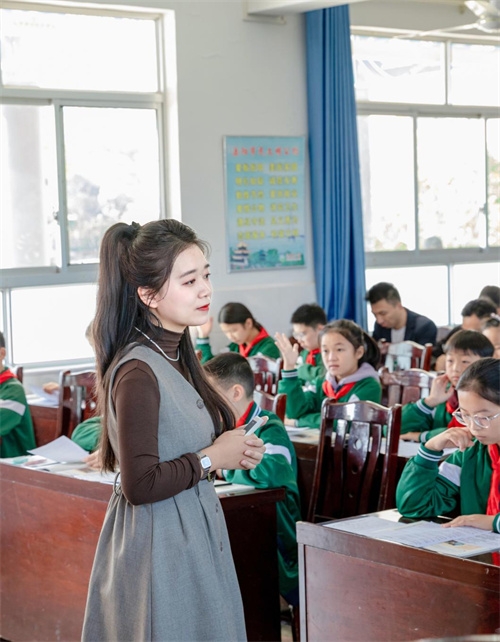 ��У԰���ִ���ġ����԰����