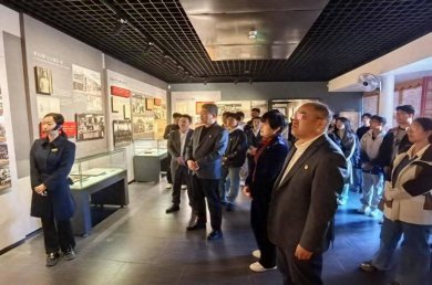  �ӱ�����ѧԺ���������п�չн��׷�⡤����Ի����⵳�ջ